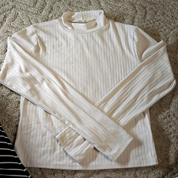 Top - Picture 1 of 1